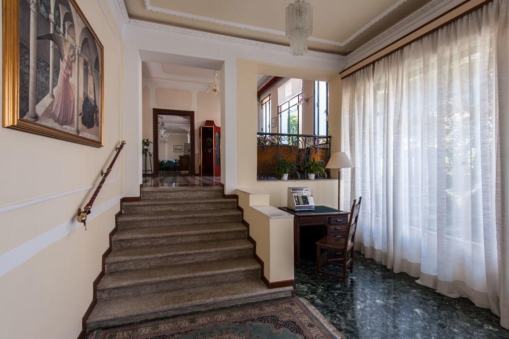 ונציה - לידו Hotel Byron מראה חיצוני תמונה