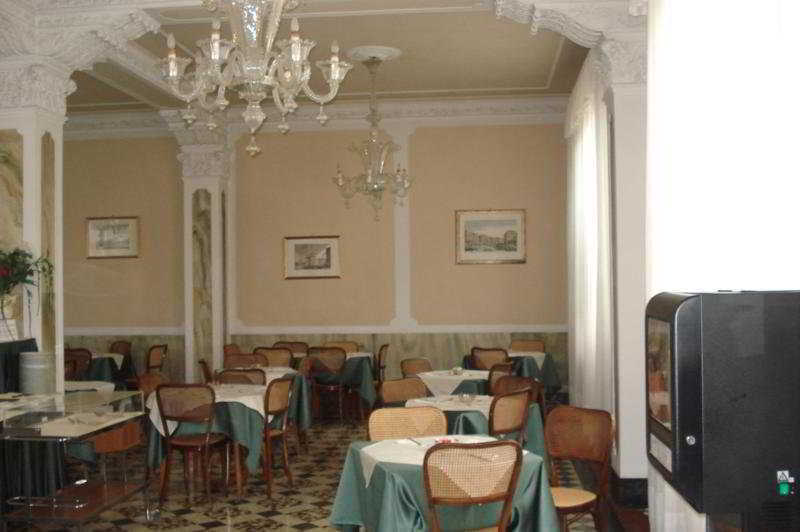 ונציה - לידו Hotel Byron מראה חיצוני תמונה